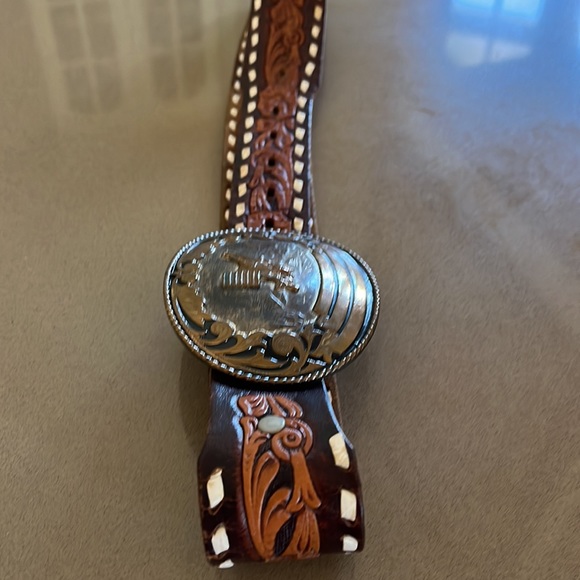 Vintage Comstock silversmiths buckle with custom made hand laced leather belt - Picture 9 of 16